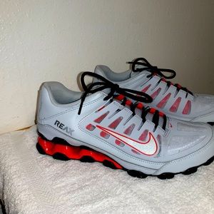 Men Nike REAX size 9.5.